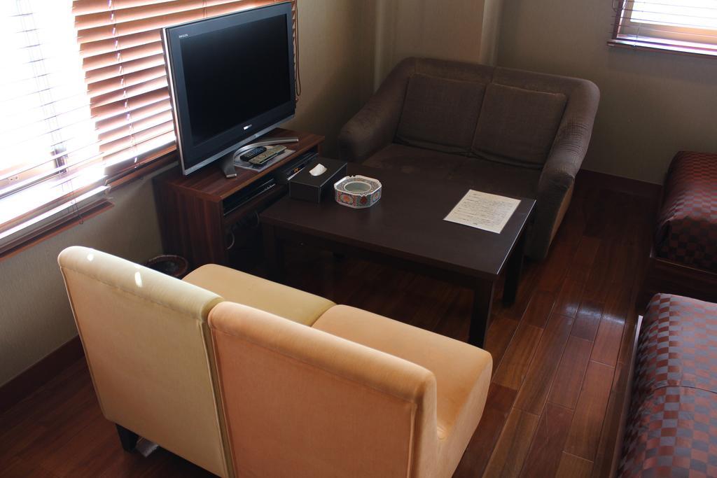 Hotel Saika Fujisawa Exteriör bild