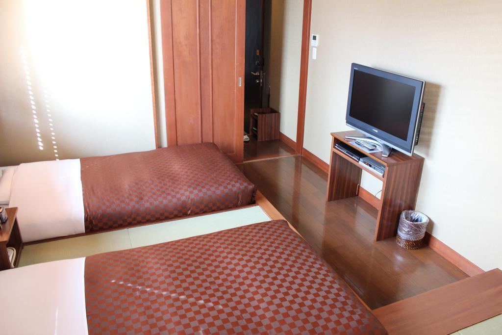Hotel Saika Fujisawa Exteriör bild