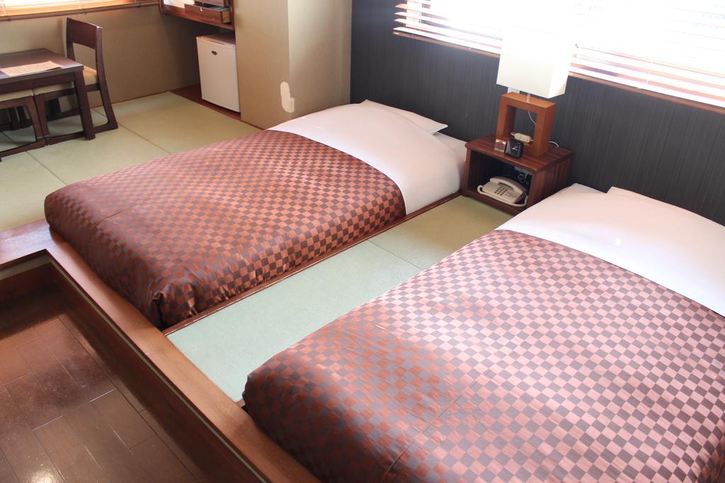 Hotel Saika Fujisawa Rum bild